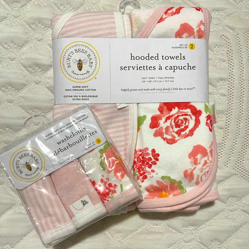 Burts Bees Hooded Towel Set/Matching Washclothes